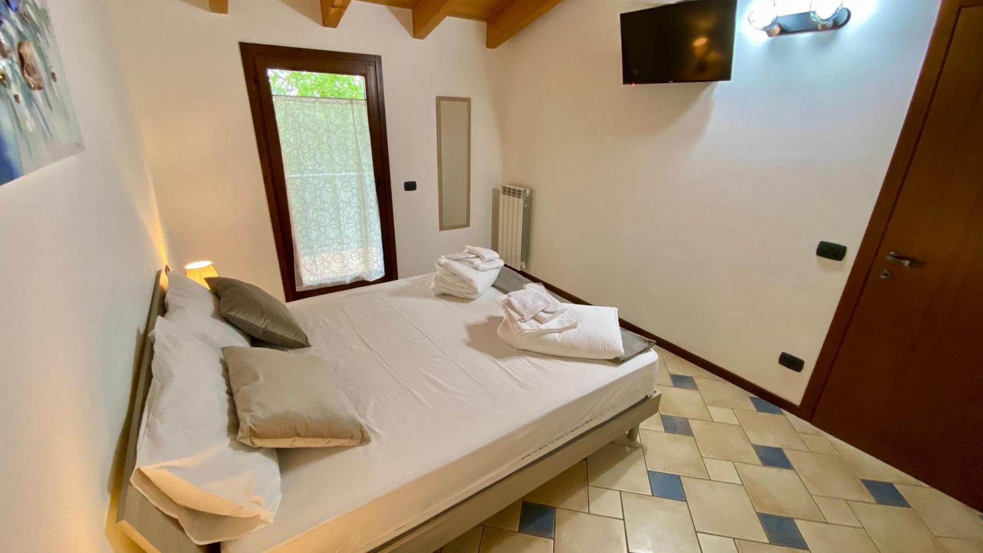 Enjoy House Apartamento Ronchi  Exterior foto